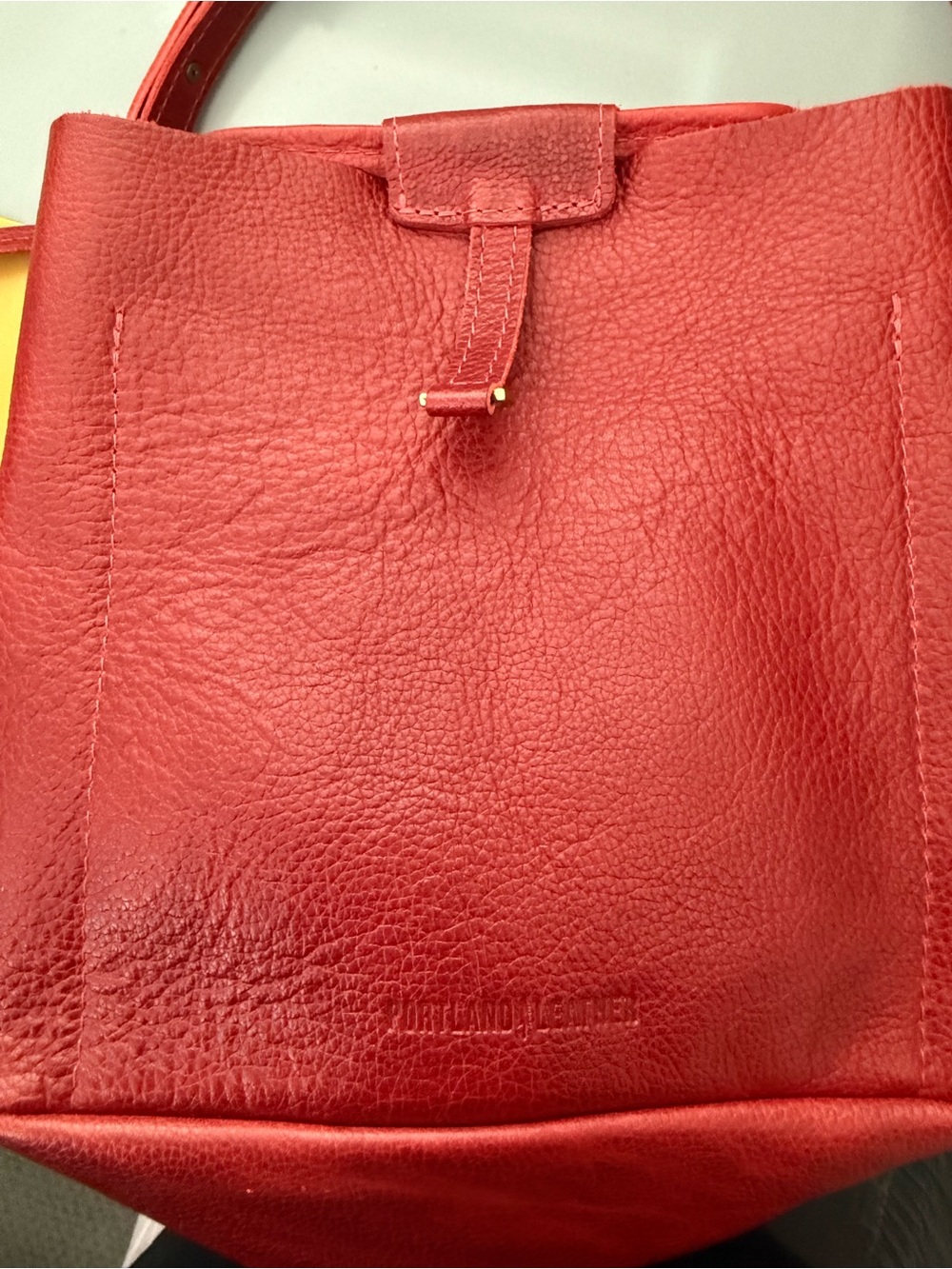 PORTLAND Leather Goods chili red firefly bucket bag - Picture 8 of 13